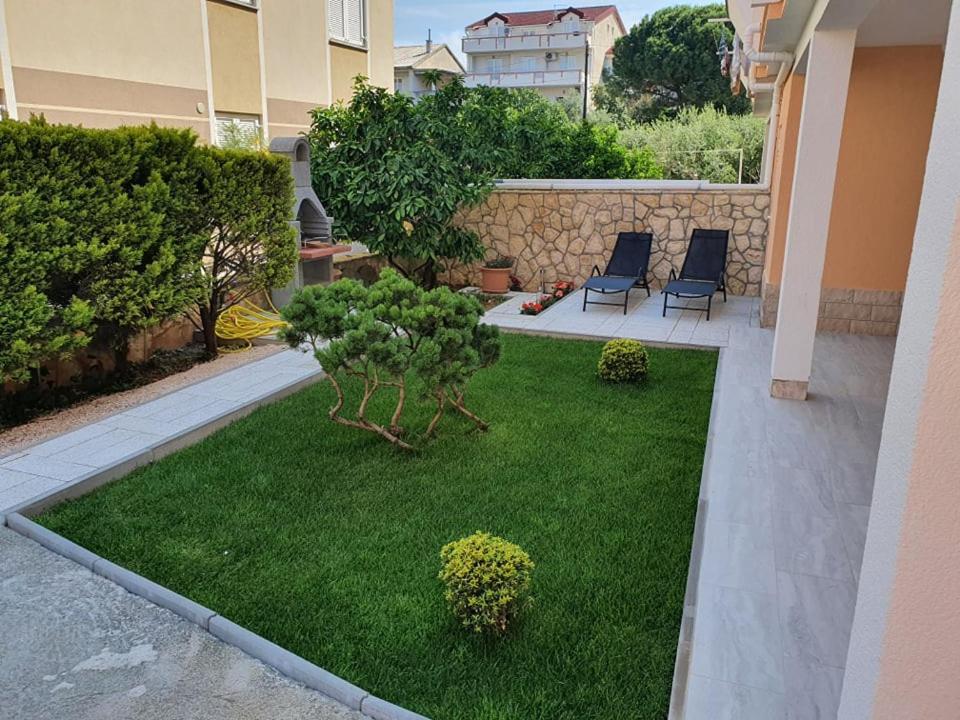 Apartments Niko Novalja Exterior photo